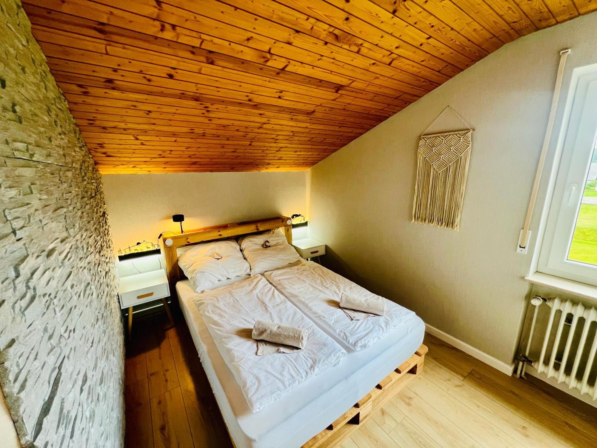 Mitten Im Schwarzwald Mit Infrarot-Sauna Und Garagenparkplatz Schönwalde 外观 照片